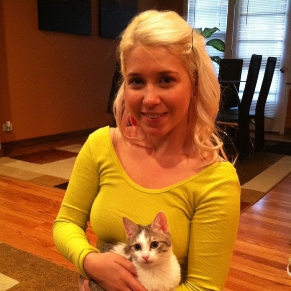 Meet your Posher, Jessica - Picture 1 of 1